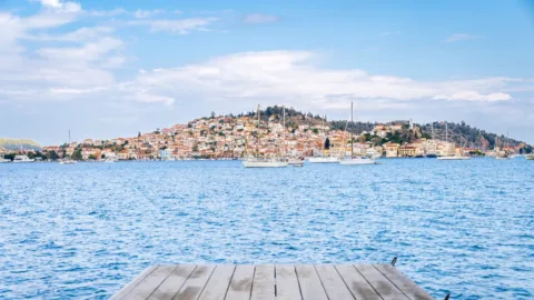 Uitkijkpunt op de glamping in Galatas