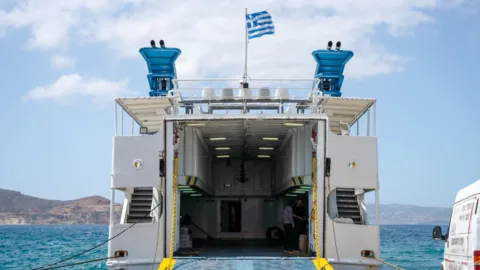 Vertrekkende boot vanuit Naxos