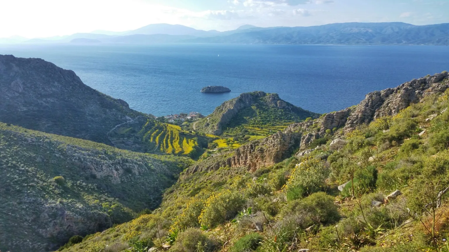 Berg Eros op eiland Hydra